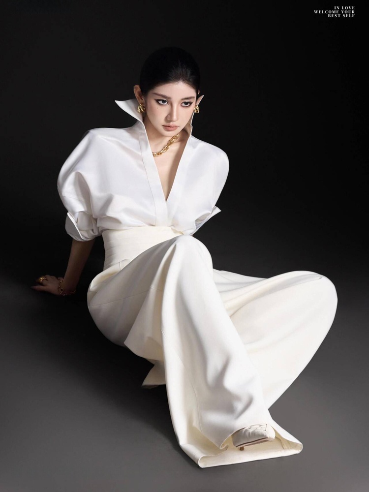 Studio New Portrait Photograph - Ethnic Fashion Studio ulasan dan harga